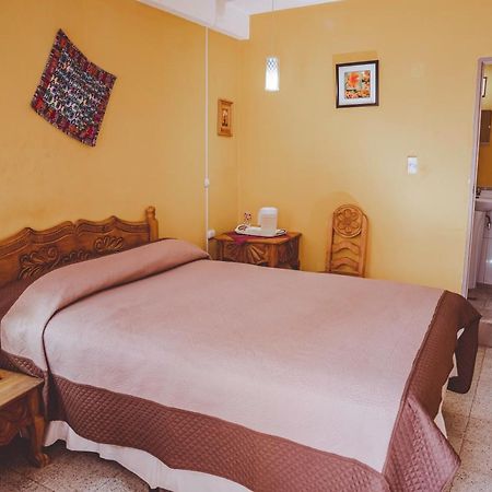Hotel Shinula Huehuetenango Exteriör bild